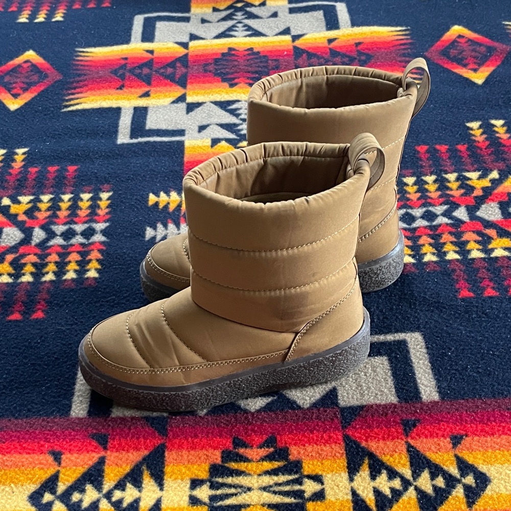 Madewell quilted boots size 6